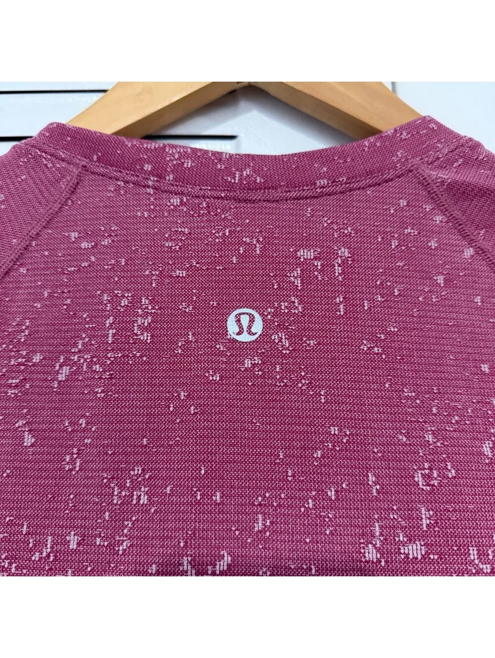 Lululemon Swiftly Tech Short Sleeve Shirt Size 8 Heathered Berry Pink Running